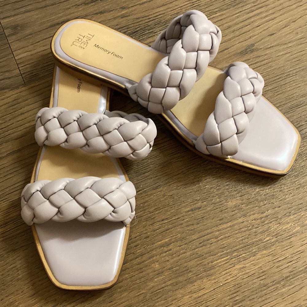 Time and Tru Lilac Sandals   Size 8
